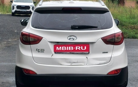 Hyundai ix35 I рестайлинг, 2013 год, 950 000 рублей, 3 фотография