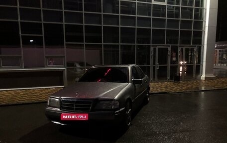 Mercedes-Benz C-Класс, 1994 год, 380 000 рублей, 7 фотография