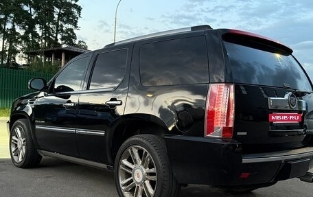 Cadillac Escalade III, 2011 год, 1 900 000 рублей, 11 фотография