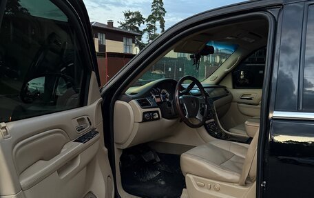 Cadillac Escalade III, 2011 год, 1 900 000 рублей, 14 фотография