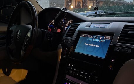 Cadillac Escalade III, 2011 год, 1 900 000 рублей, 24 фотография