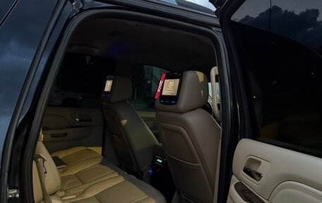 Cadillac Escalade III, 2011 год, 1 900 000 рублей, 22 фотография