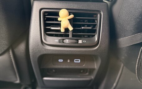 Geely Tugella FY11, 2023 год, 2 850 000 рублей, 18 фотография