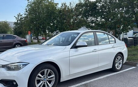 BMW 3 серия, 2018 год, 2 300 000 рублей, 2 фотография
