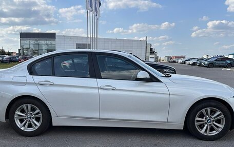 BMW 3 серия, 2018 год, 2 300 000 рублей, 3 фотография