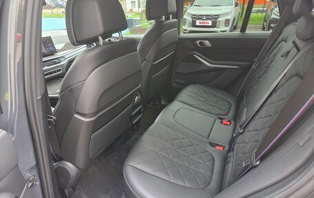BMW X5, 2023 год, 11 000 000 рублей, 16 фотография