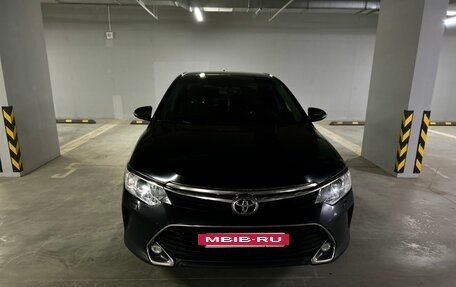 Toyota Camry, 2018 год, 2 330 000 рублей, 2 фотография