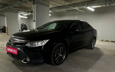 Toyota Camry, 2018 год, 2 330 000 рублей, 3 фотография