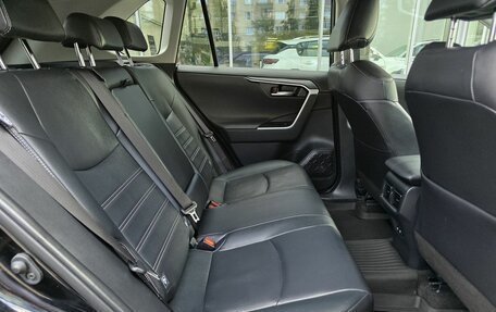 Toyota RAV4, 2022 год, 3 630 000 рублей, 13 фотография