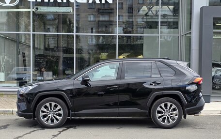 Toyota RAV4, 2022 год, 3 630 000 рублей, 8 фотография