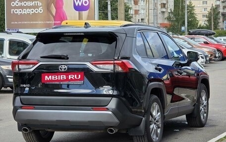 Toyota RAV4, 2022 год, 3 630 000 рублей, 5 фотография
