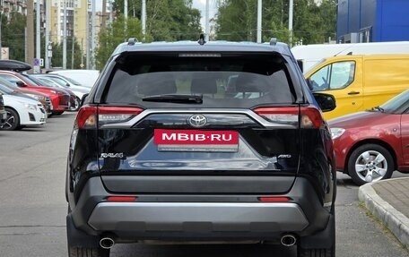 Toyota RAV4, 2022 год, 3 630 000 рублей, 6 фотография