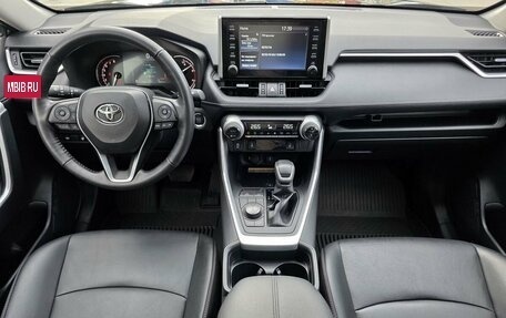Toyota RAV4, 2022 год, 3 630 000 рублей, 12 фотография