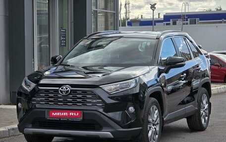 Toyota RAV4, 2022 год, 3 630 000 рублей, 9 фотография