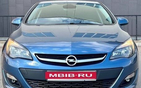 Opel Astra J, 2014 год, 990 000 рублей, 2 фотография