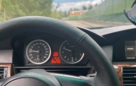 BMW 5 серия, 2006 год, 900 000 рублей, 8 фотография