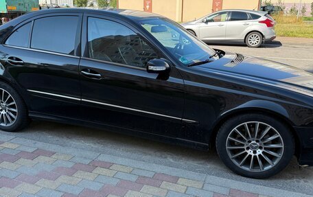 Mercedes-Benz E-Класс, 2002 год, 600 000 рублей, 2 фотография