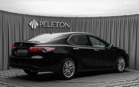 Toyota Camry, 2021 год, 3 090 000 рублей, 4 фотография