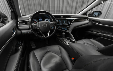Toyota Camry, 2021 год, 3 090 000 рублей, 9 фотография