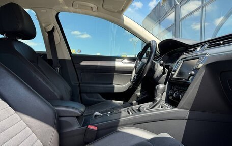 Volkswagen Passat B8 рестайлинг, 2015 год, 1 820 000 рублей, 7 фотография