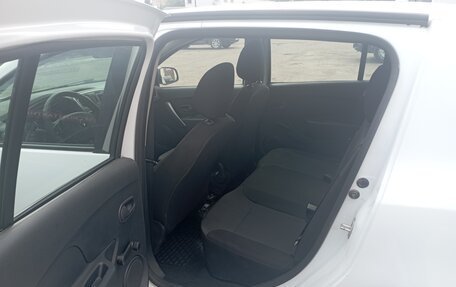 Renault Sandero II рестайлинг, 2017 год, 750 000 рублей, 2 фотография