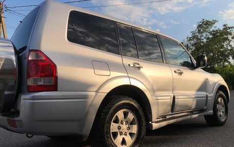 Mitsubishi Pajero III рестайлинг, 2004 год, 1 550 000 рублей, 11 фотография