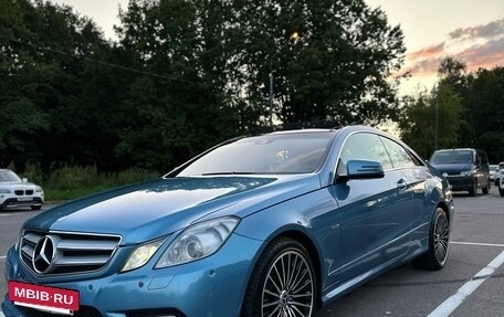 Mercedes-Benz E-Класс, 2010 год, 1 900 000 рублей, 4 фотография