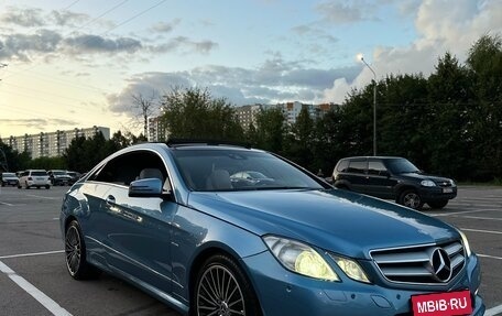 Mercedes-Benz E-Класс, 2010 год, 1 900 000 рублей, 15 фотография
