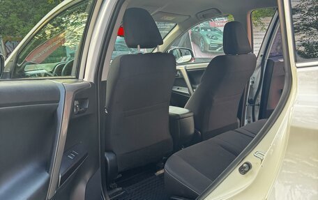 Toyota RAV4, 2017 год, 2 460 000 рублей, 7 фотография