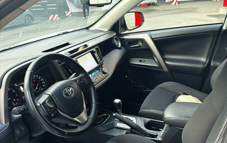Toyota RAV4, 2017 год, 2 460 000 рублей, 11 фотография