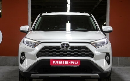 Toyota RAV4, 2020 год, 2 900 000 рублей, 2 фотография