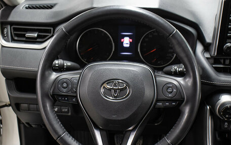 Toyota RAV4, 2020 год, 2 900 000 рублей, 17 фотография