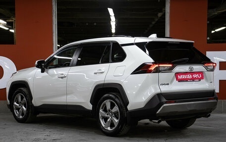 Toyota RAV4, 2020 год, 2 900 000 рублей, 7 фотография