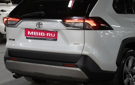 Toyota RAV4, 2020 год, 2 900 000 рублей, 22 фотография