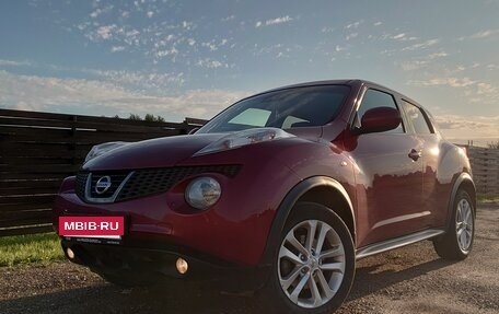 Nissan Juke II, 2011 год, 860 000 рублей, 2 фотография
