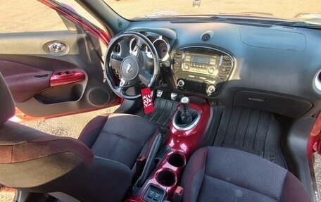 Nissan Juke II, 2011 год, 860 000 рублей, 23 фотография