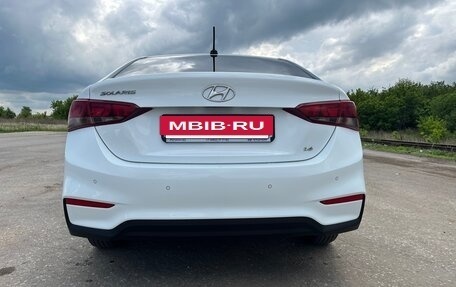Hyundai Solaris II рестайлинг, 2019 год, 1 900 000 рублей, 3 фотография