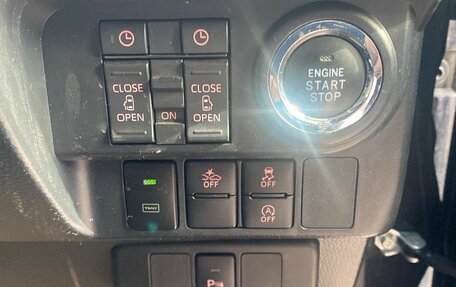 Toyota Roomy I, 2021 год, 1 380 000 рублей, 5 фотография