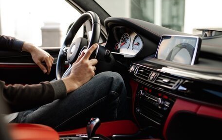 BMW X5 M, 2018 год, 5 880 000 рублей, 16 фотография