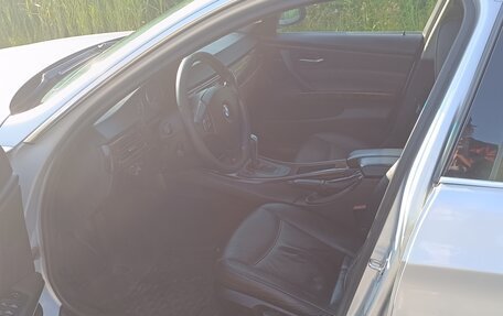 BMW 3 серия, 2005 год, 1 099 000 рублей, 14 фотография