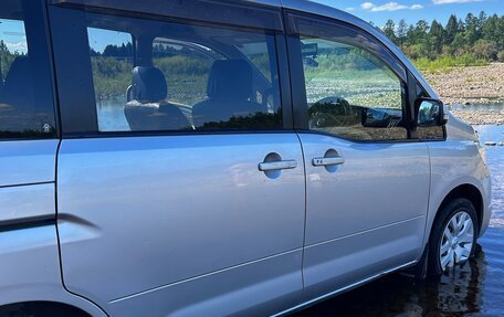 Nissan Serena III, 2010 год, 900 000 рублей, 9 фотография