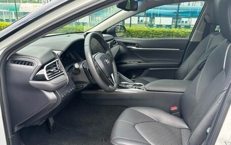 Toyota Camry, 2022 год, 2 270 000 рублей, 11 фотография