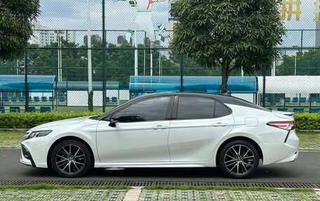 Toyota Camry, 2022 год, 2 270 000 рублей, 5 фотография