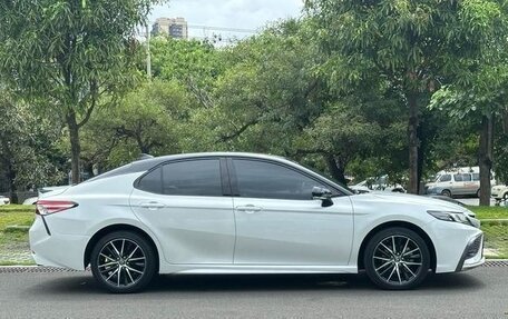Toyota Camry, 2022 год, 2 270 000 рублей, 6 фотография