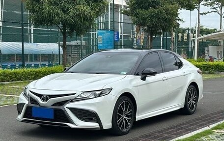 Toyota Camry, 2022 год, 2 270 000 рублей, 3 фотография