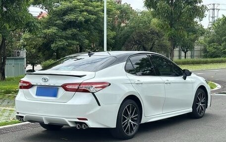 Toyota Camry, 2022 год, 2 270 000 рублей, 4 фотография