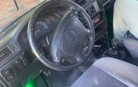 Opel Vectra A, 1994 год, 325 000 рублей, 4 фотография