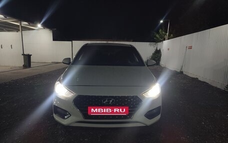 Hyundai Solaris II рестайлинг, 2017 год, 860 000 рублей, 7 фотография