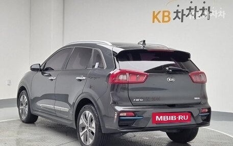 KIA Niro I, 2021 год, 2 750 000 рублей, 2 фотография