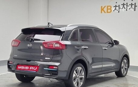 KIA Niro I, 2021 год, 2 750 000 рублей, 3 фотография